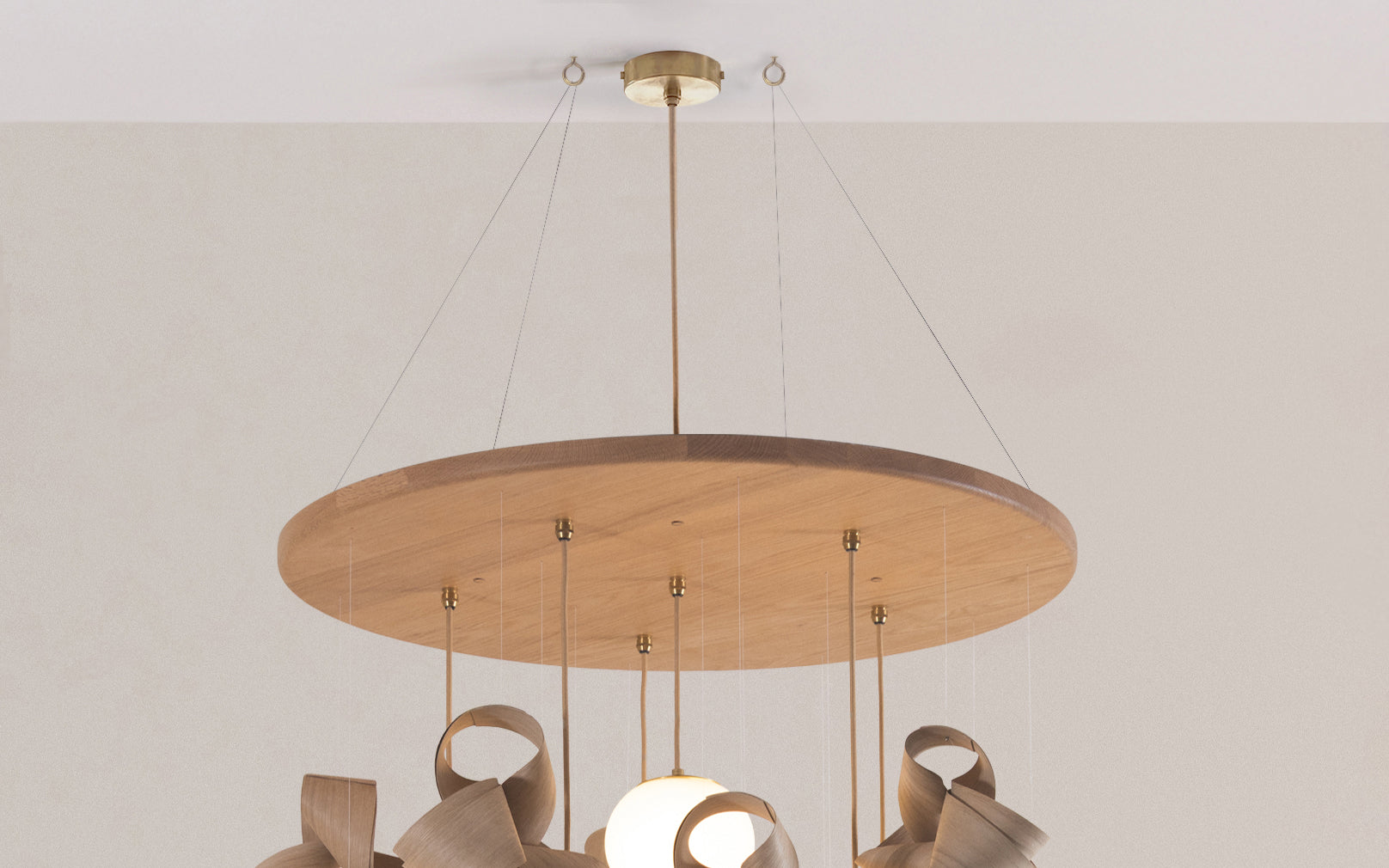 Oak / Suspended