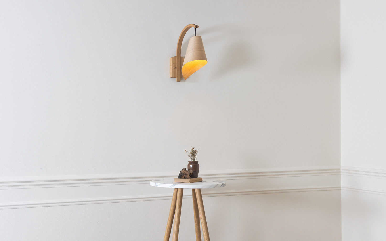 Keel - Stem Wall Light