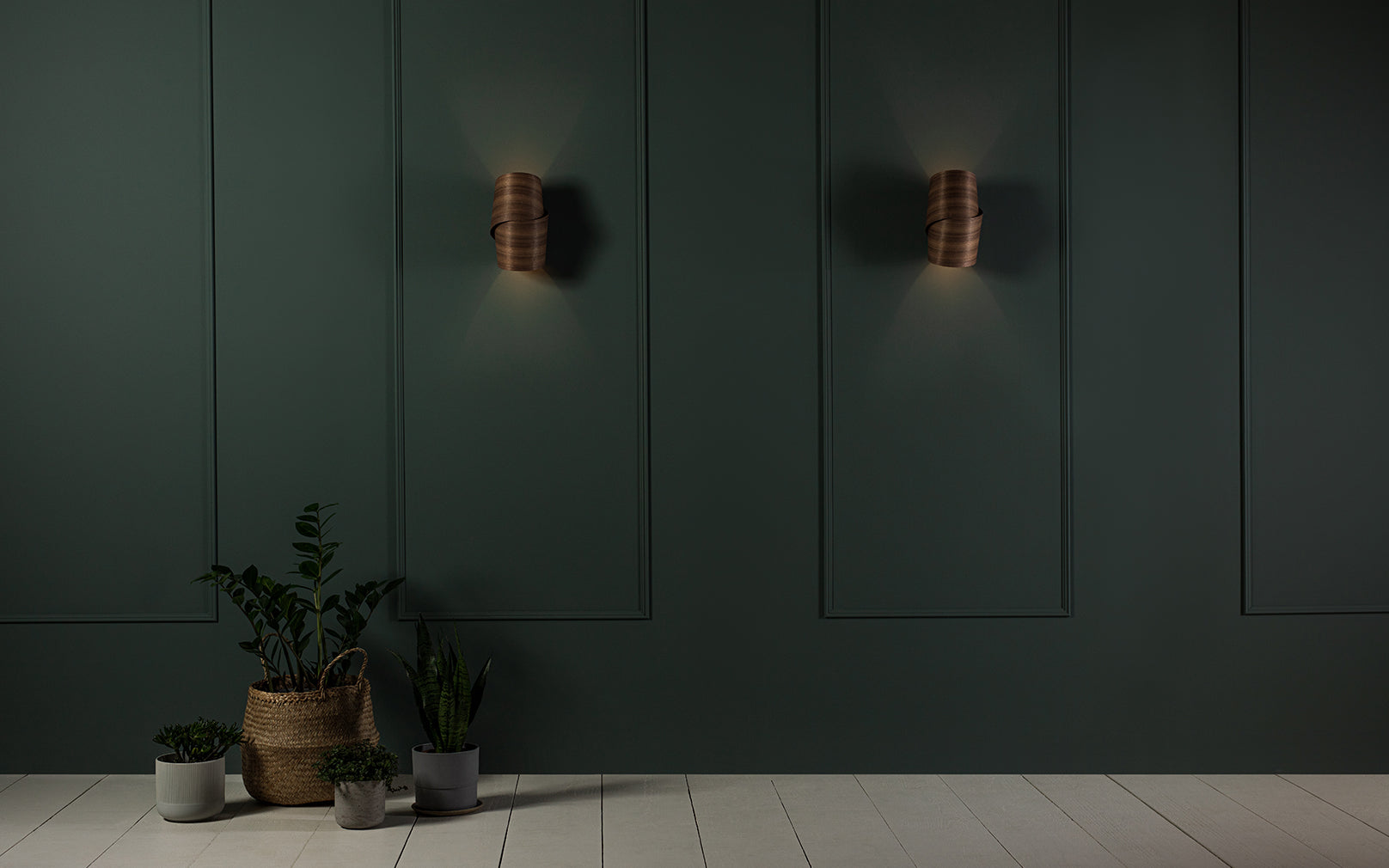 Neap Wall Light