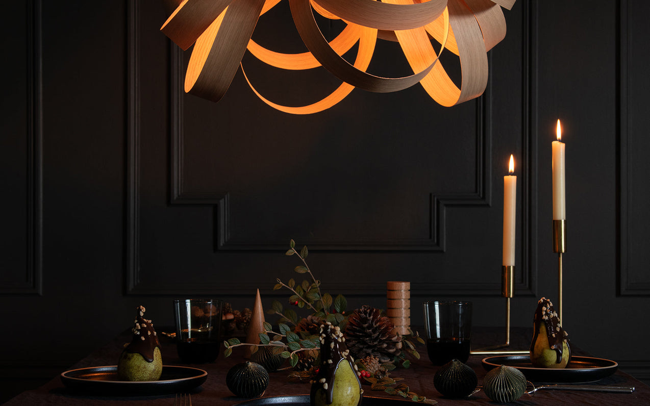 Creating a Christmas Tablescape