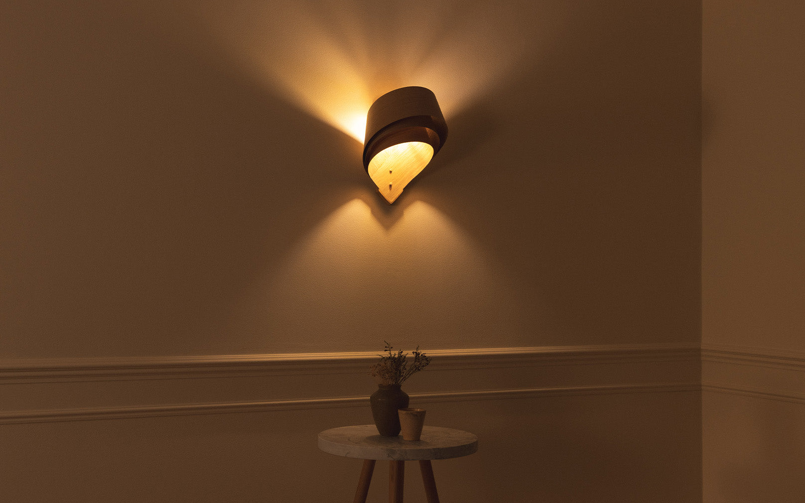 Cape Wall Light