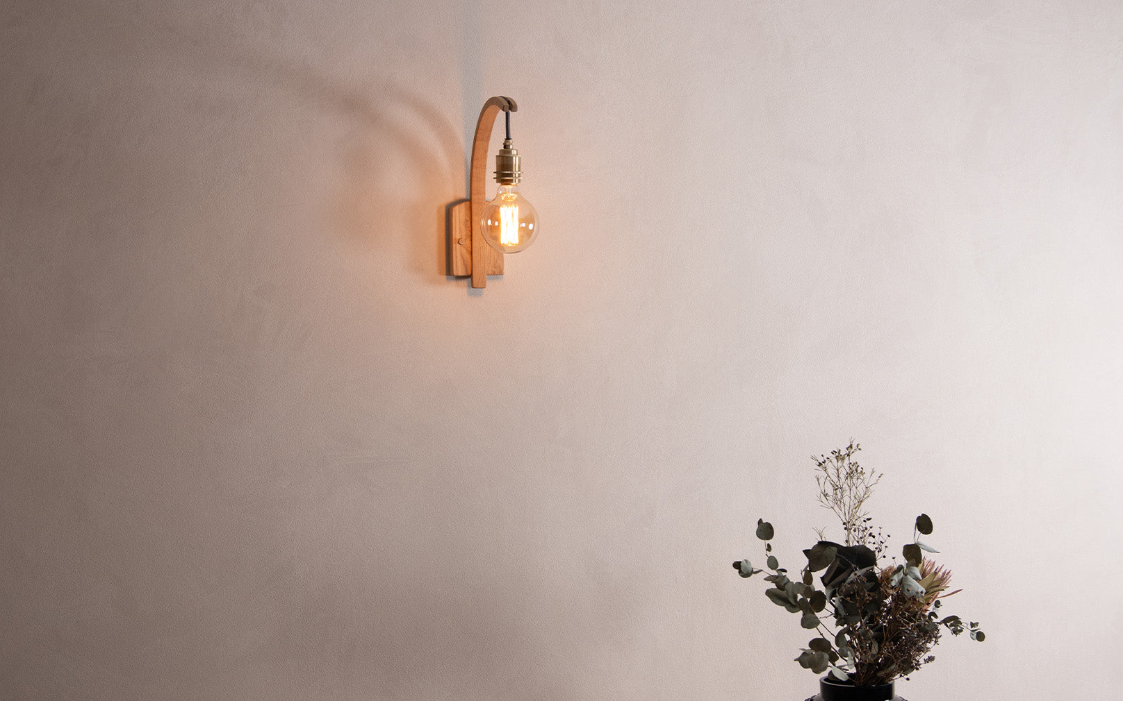 Hanter Wall Light