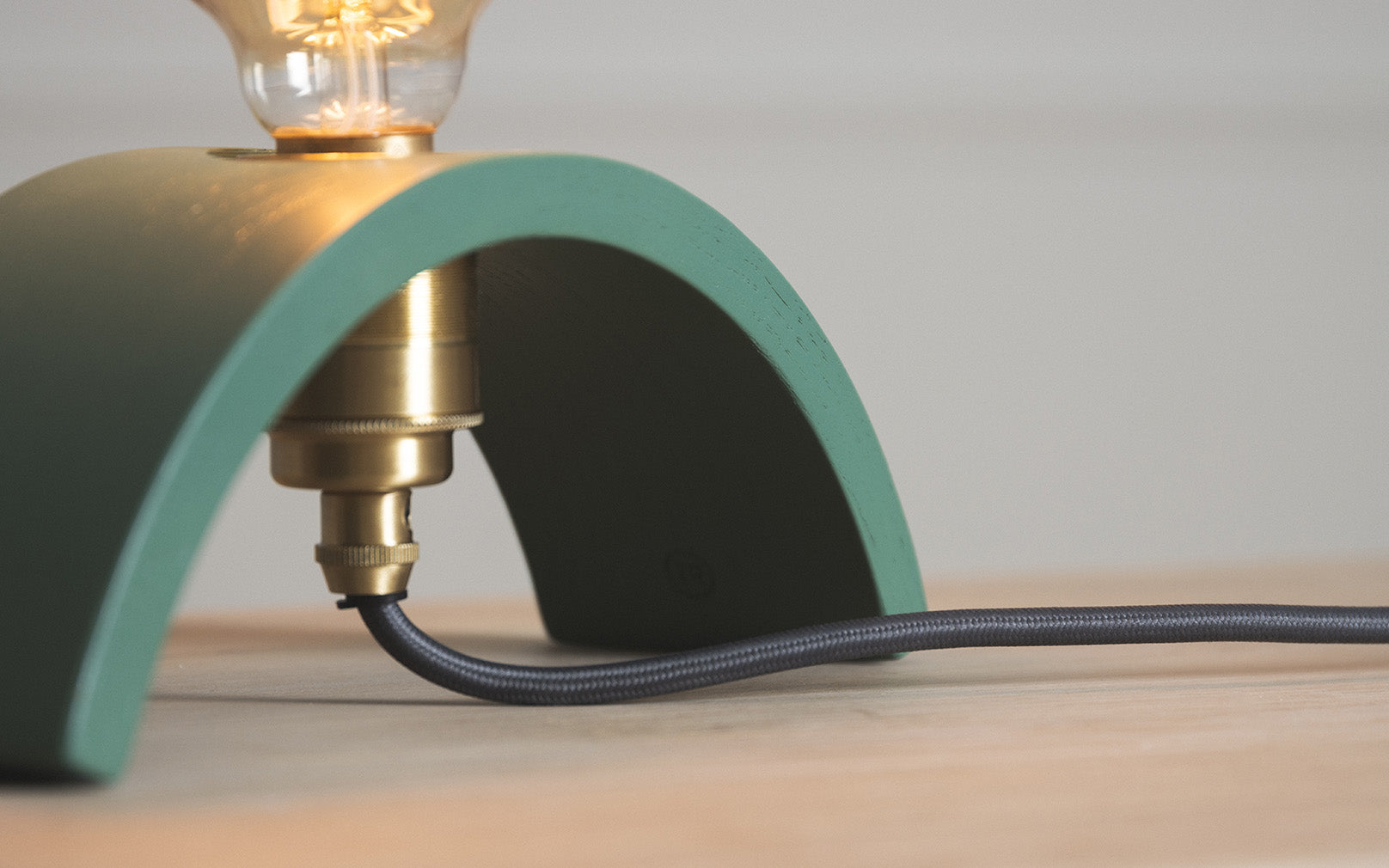 Cove Archer Table Light