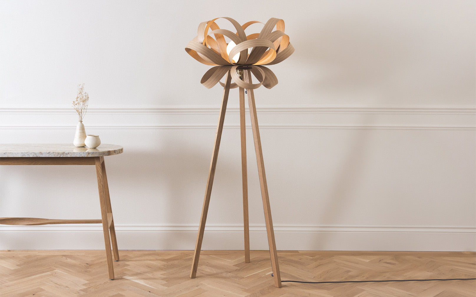 SECONDS - Skipper Floor Light