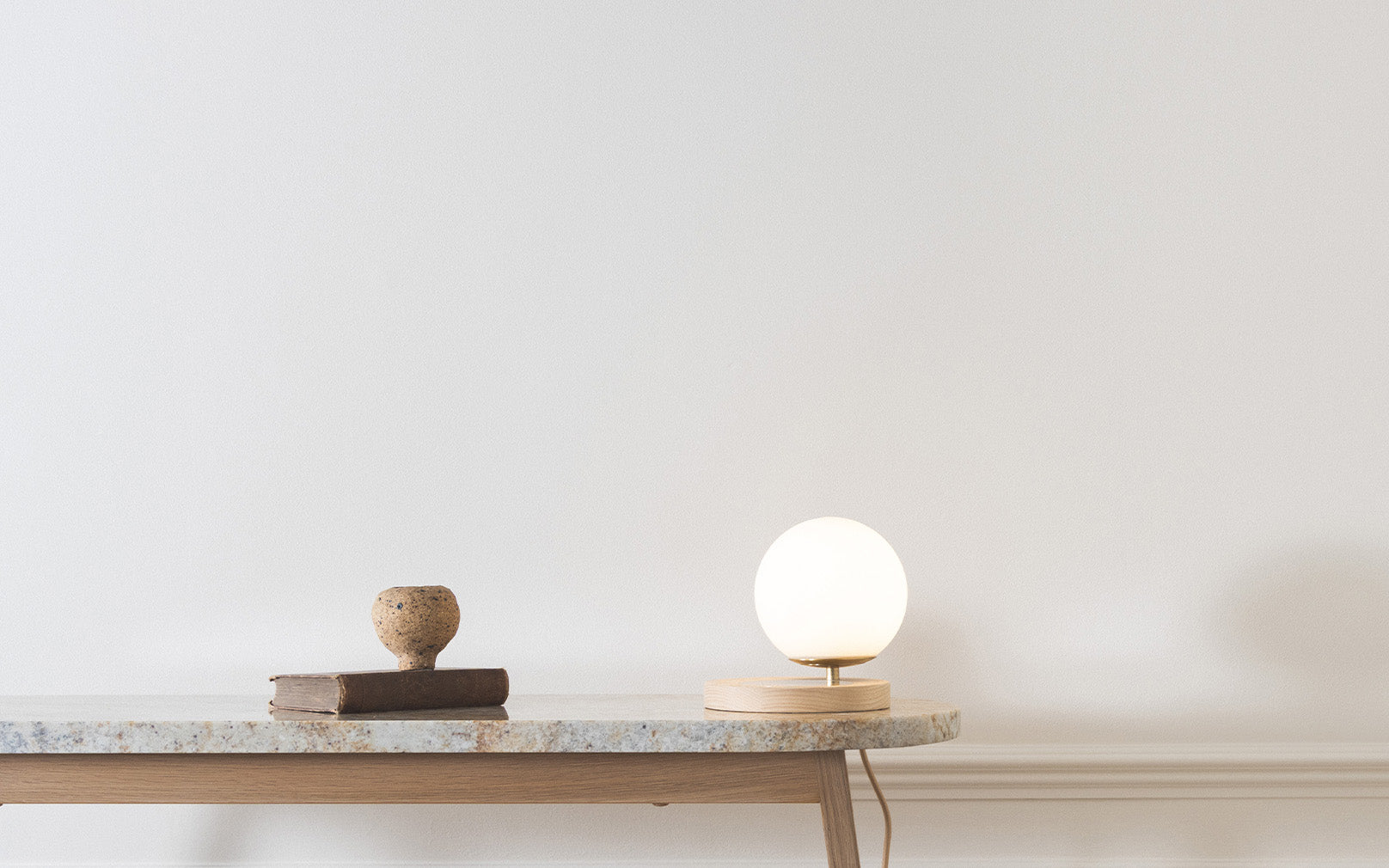 Raya Table Light