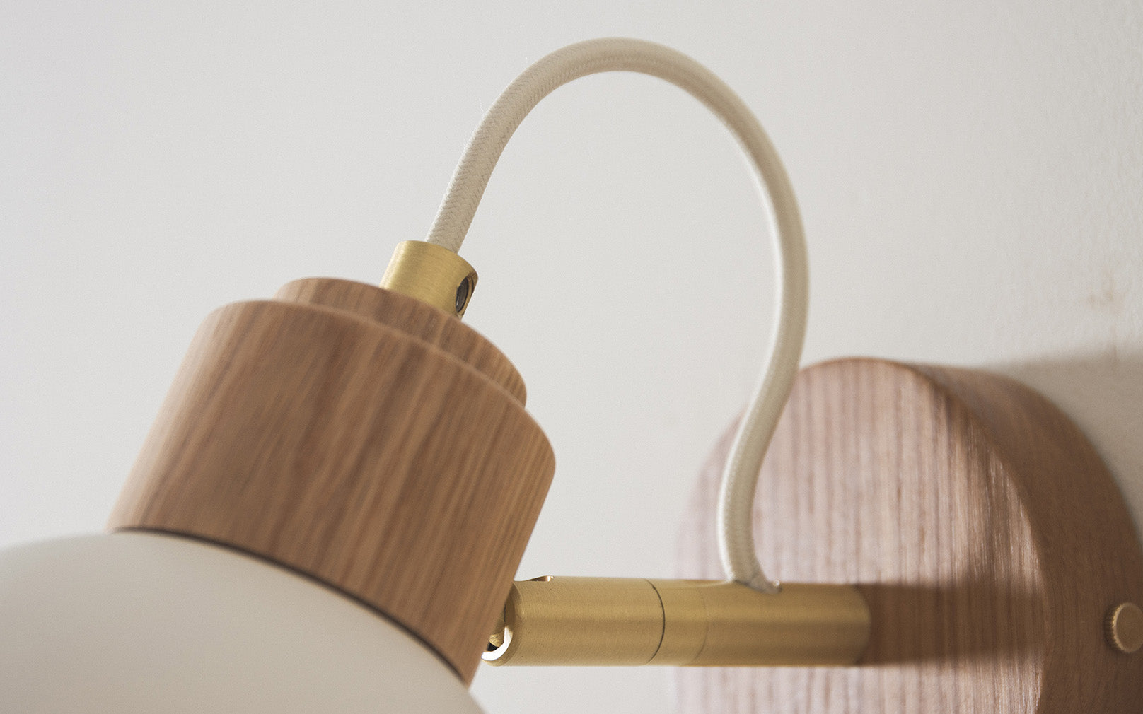 Bue - Spire Wall Light