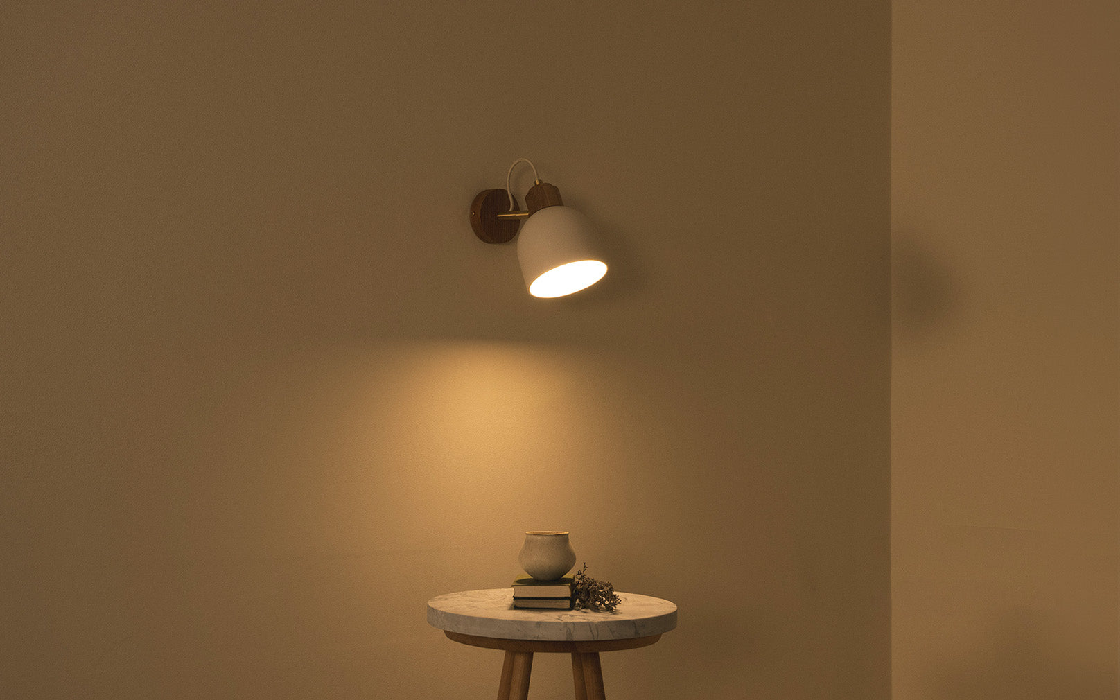 Bue - Spire Wall Light