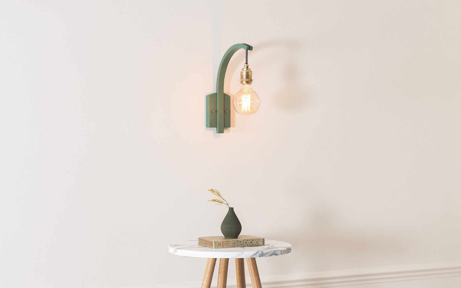 Cove Hanter Wall Light