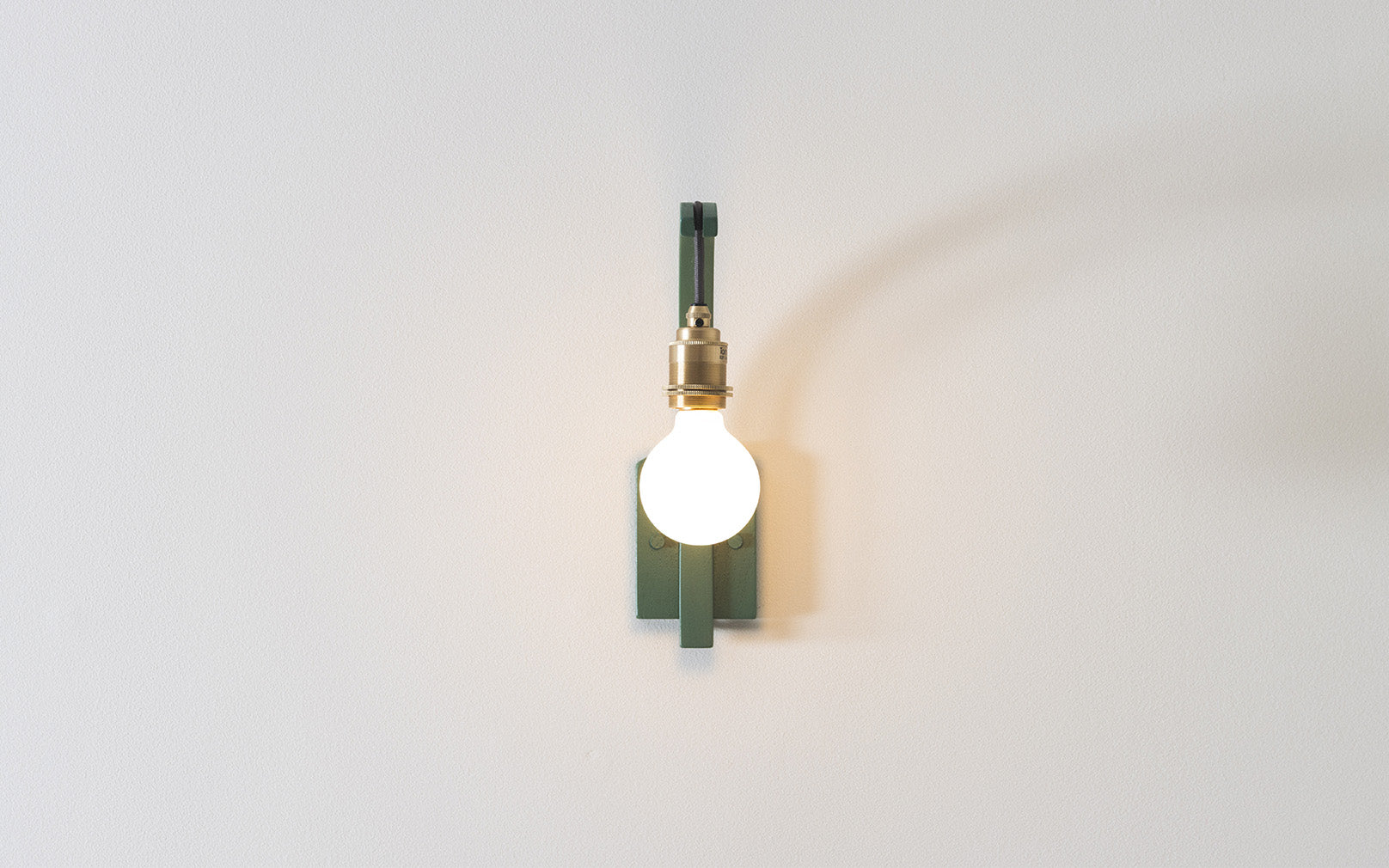 Cove Hanter Wall Light