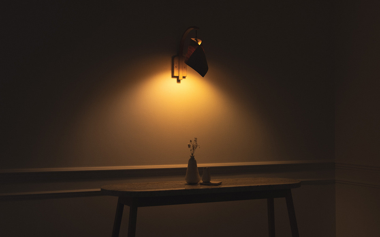 Keel - Stem Wall Light