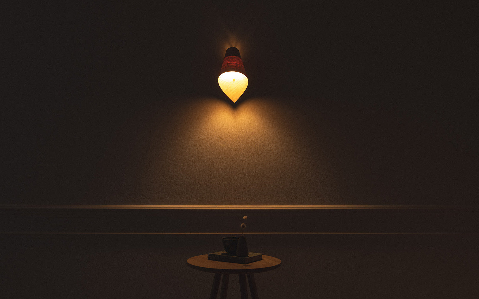 Keel Wall Light