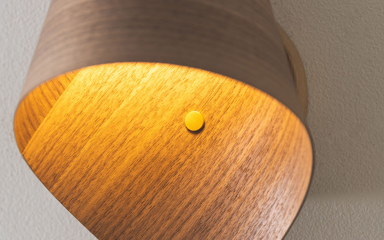 SECONDS - Keel Wall Light