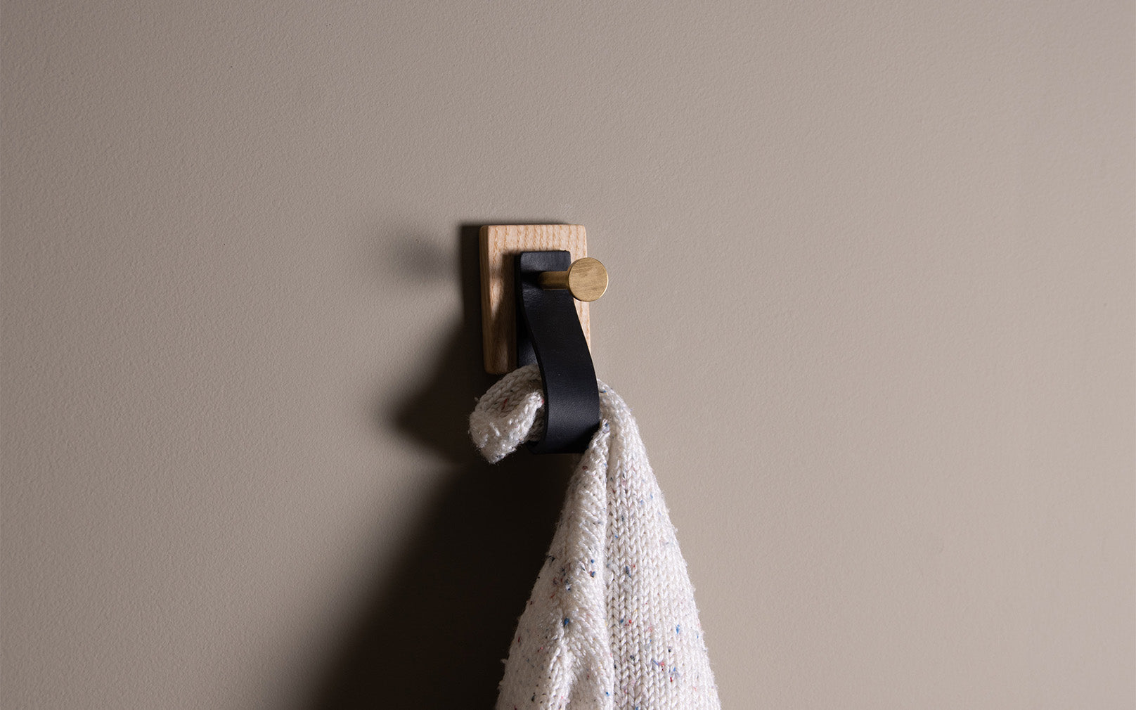 SECONDS - Laris Wall Hook