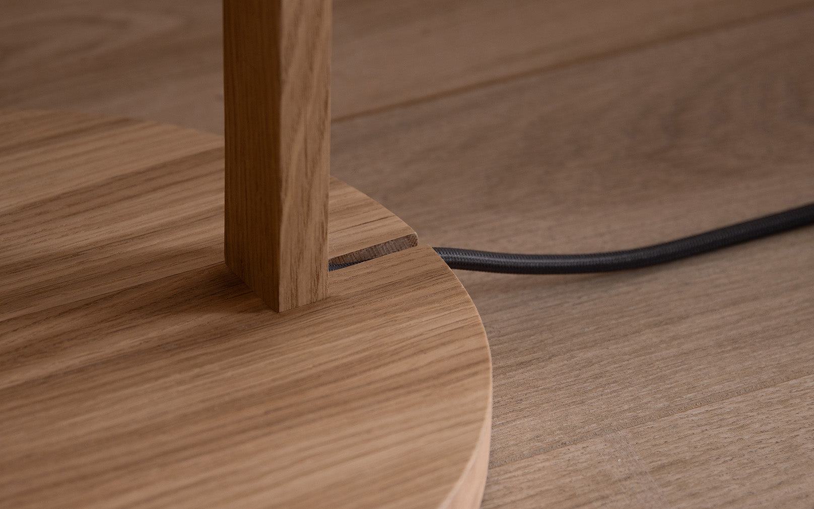 SECONDS - Mooring Floor Light