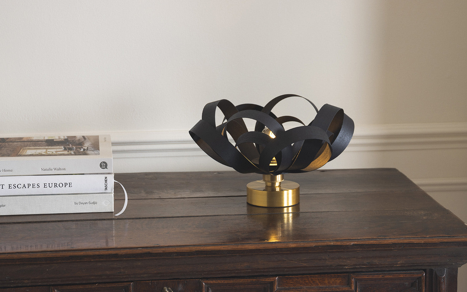 Noctis Skipper Portable Table Light