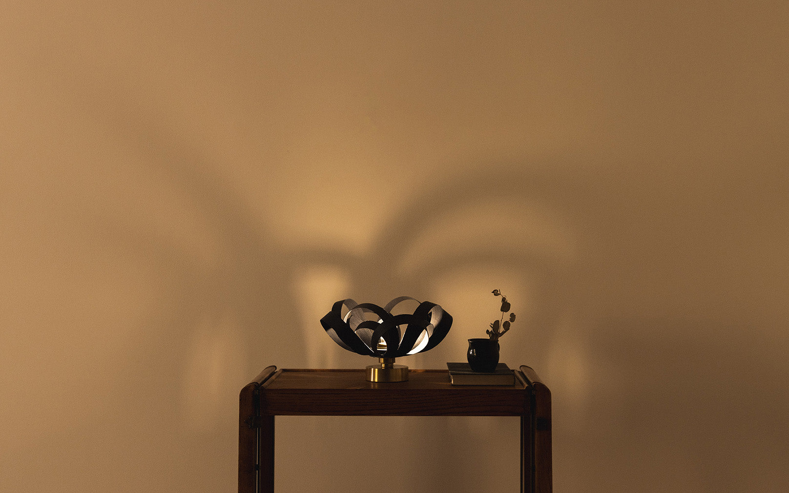 Noctis Skipper Portable Table Light