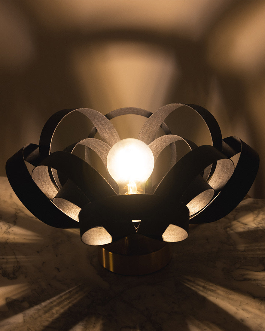 Noctis Skipper Table Light