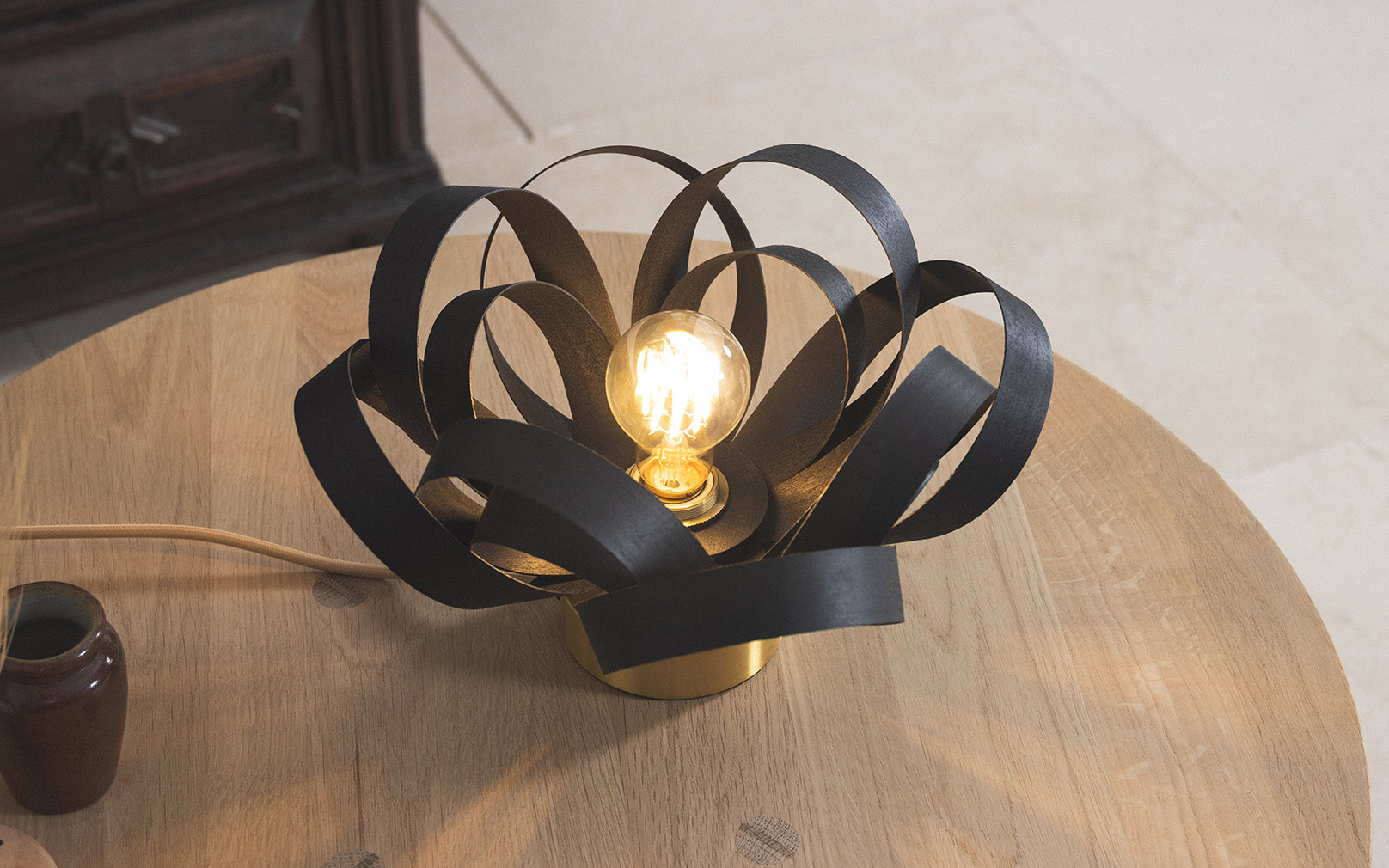 Noctis Skipper Table Light