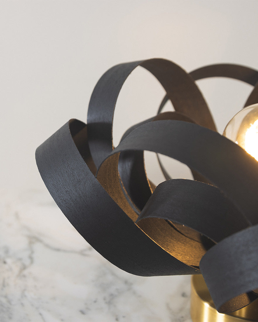 Noctis Skipper Table Light