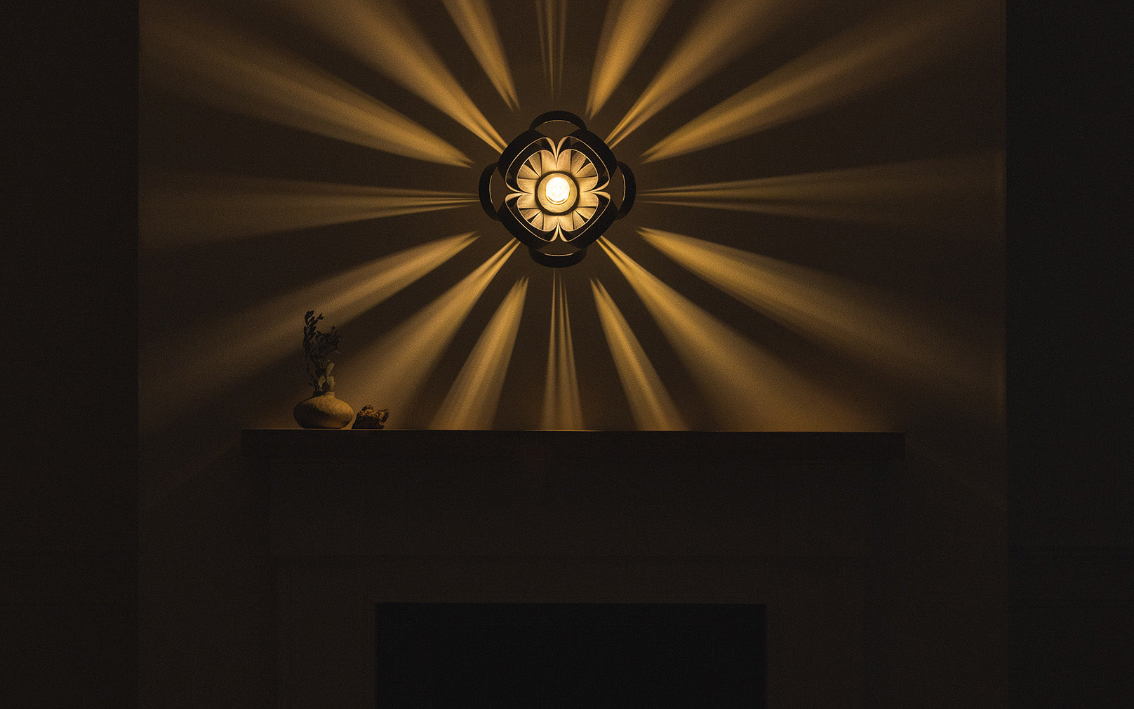 Noctis Skipper Wireless Wall Light