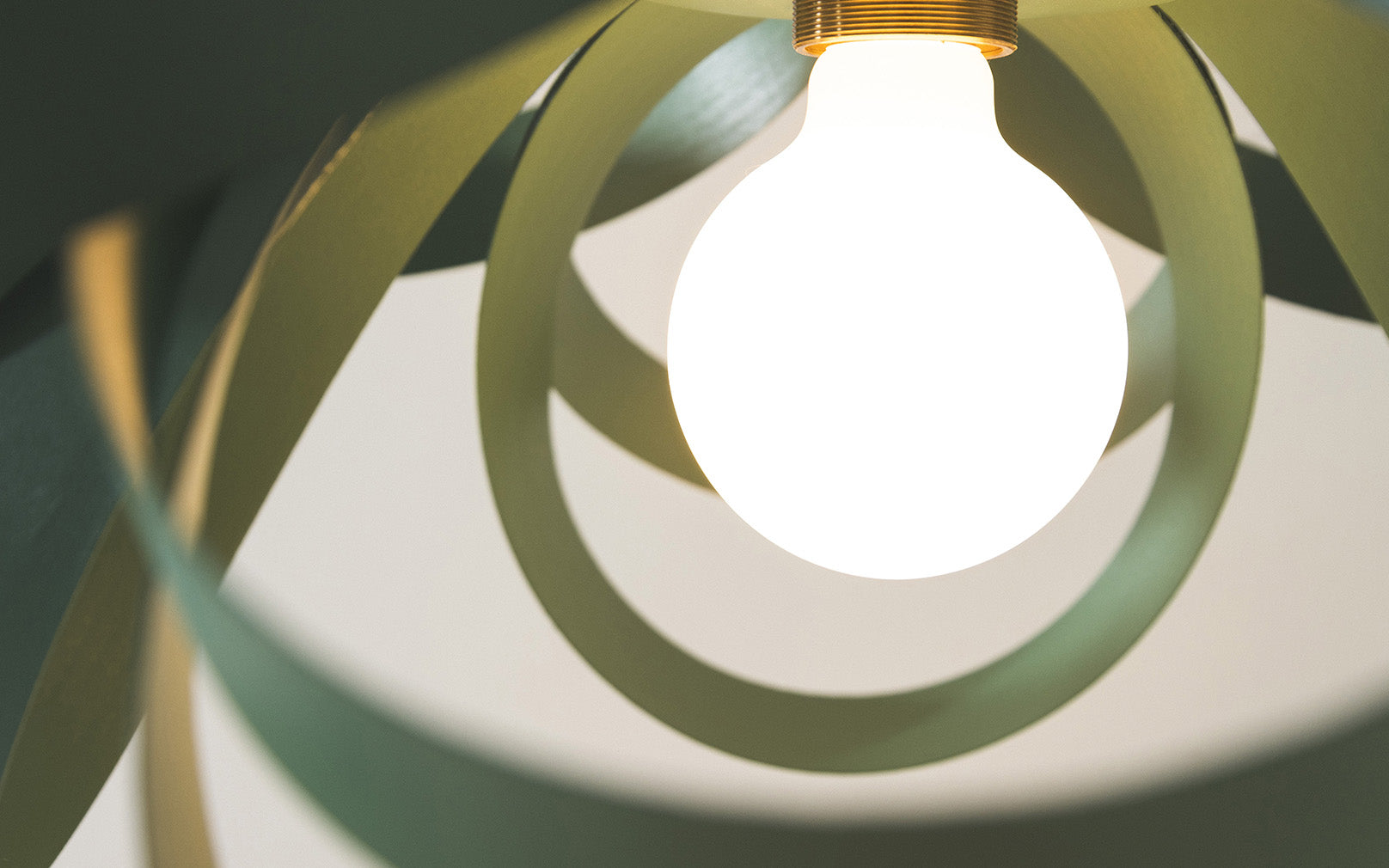 Cove Skipper Pendant Small