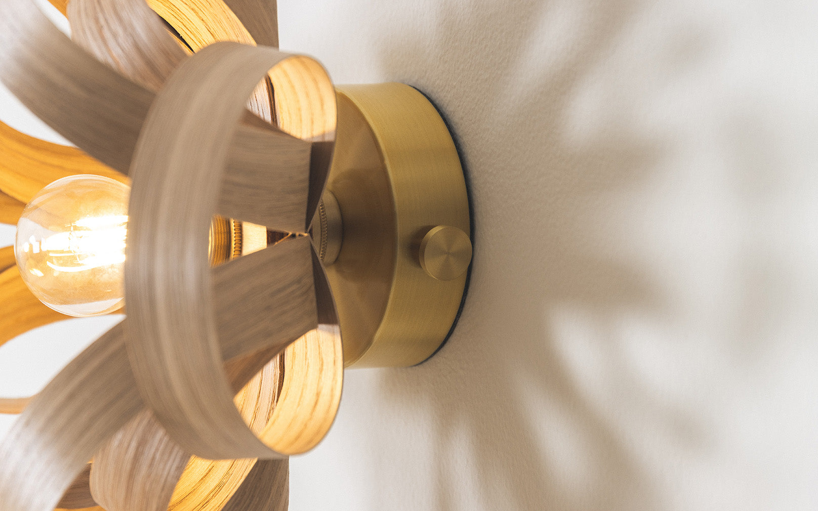 Skipper Wireless Wall Light