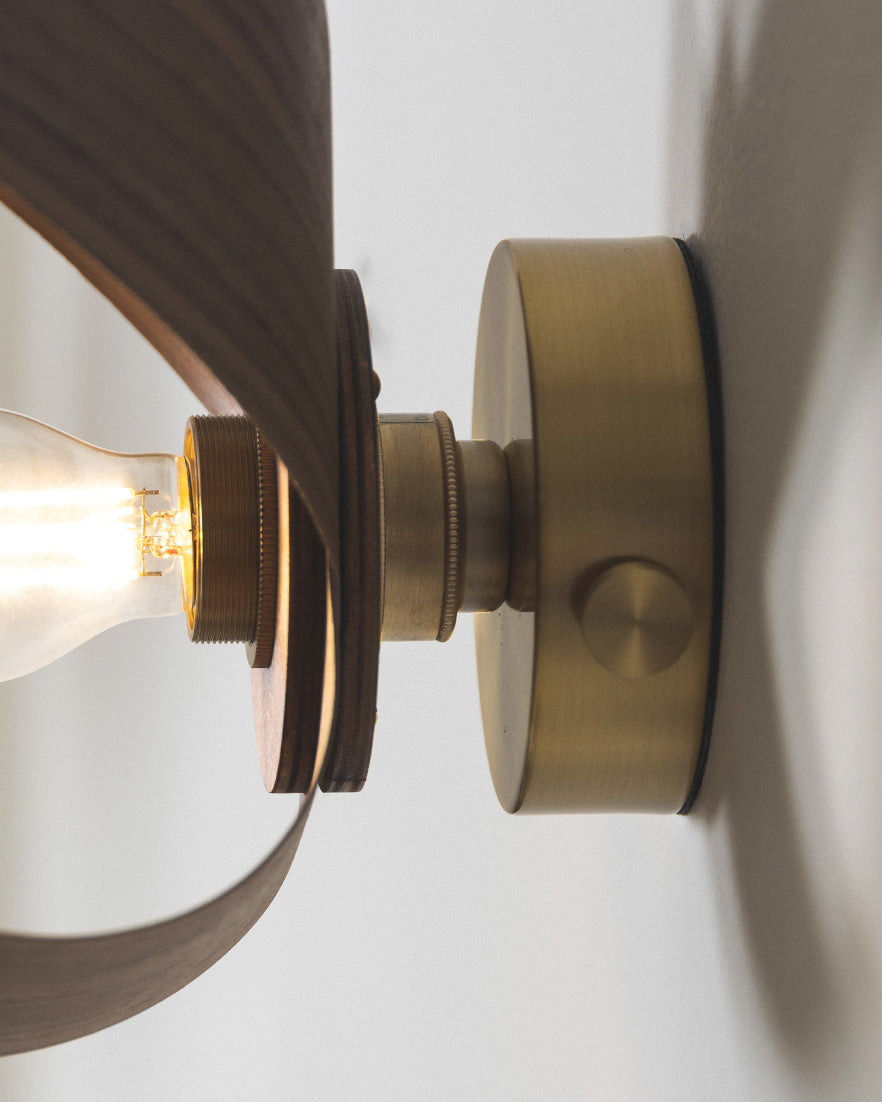 Verso Wireless Wall Light
