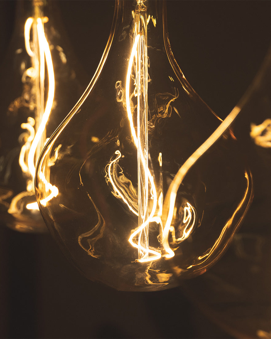 Voronoi II - Linear Trio Light