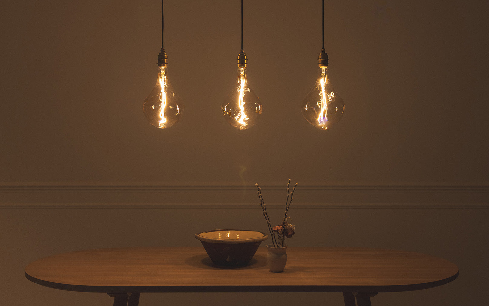 Voronoi II - Linear Trio Light