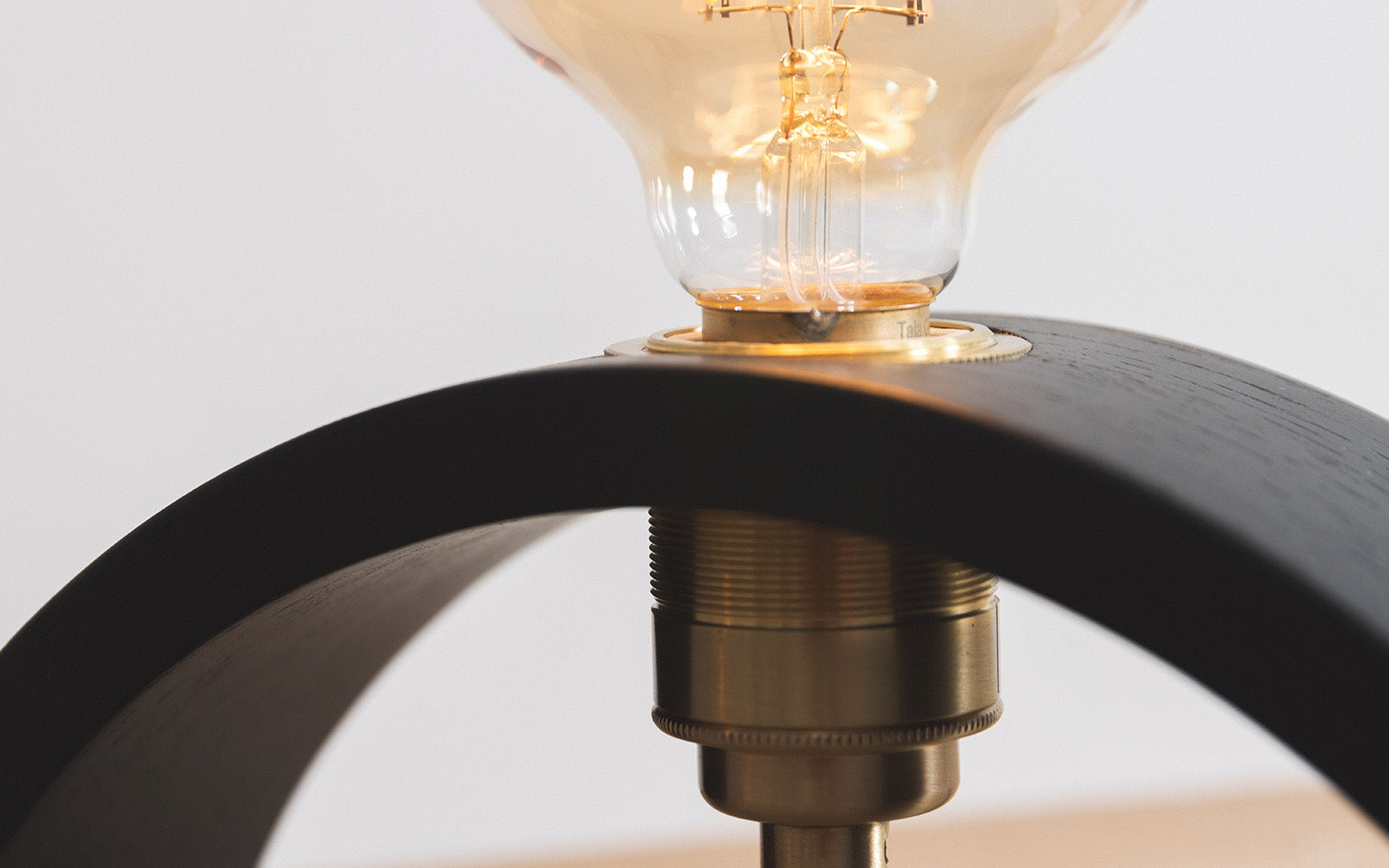 Noctis Archer Table Light