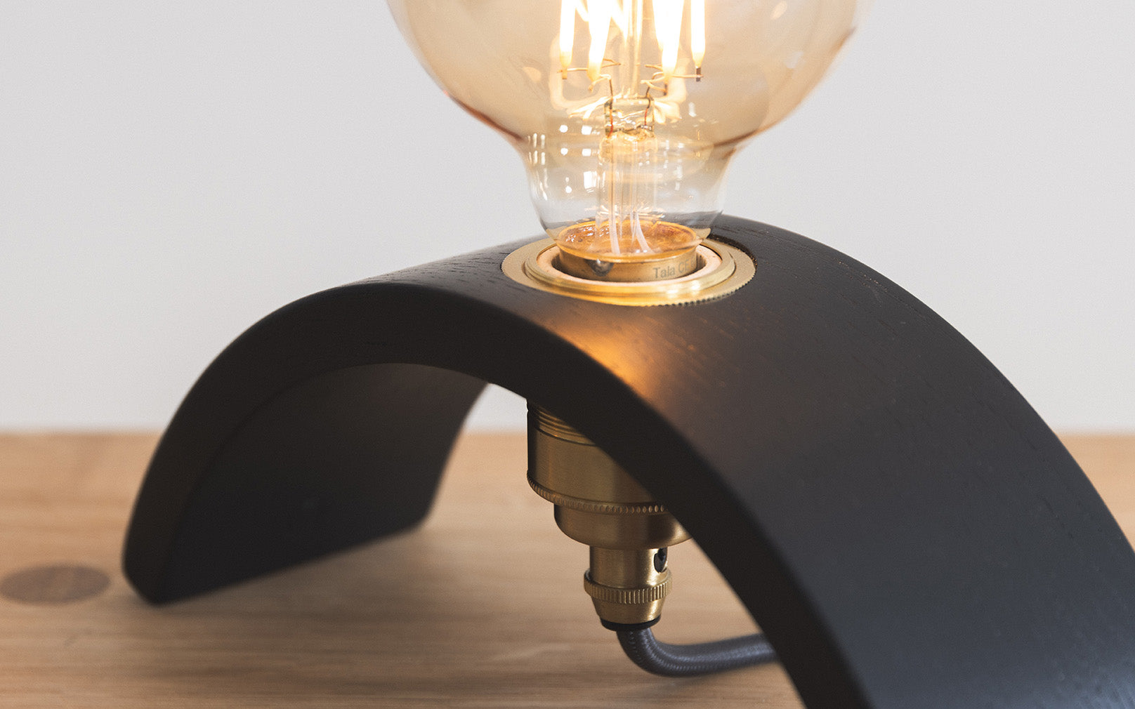 Tom Raffield Archer Noctis Archer Table Light | Tom Raffield