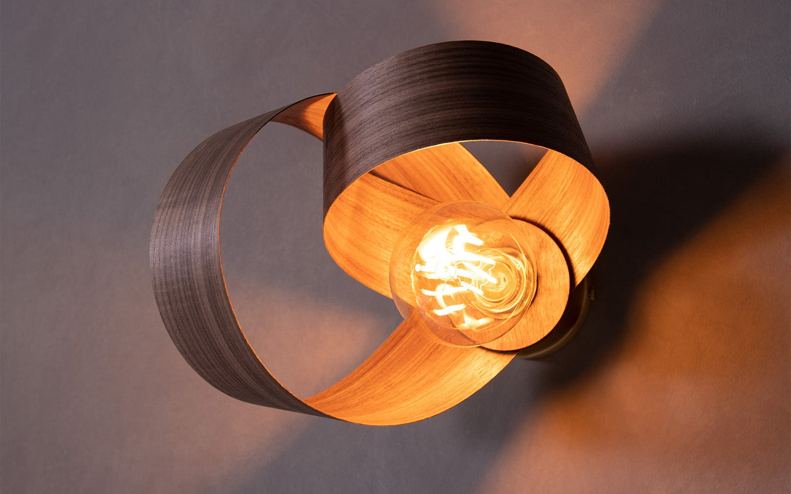 Verso Wall Light