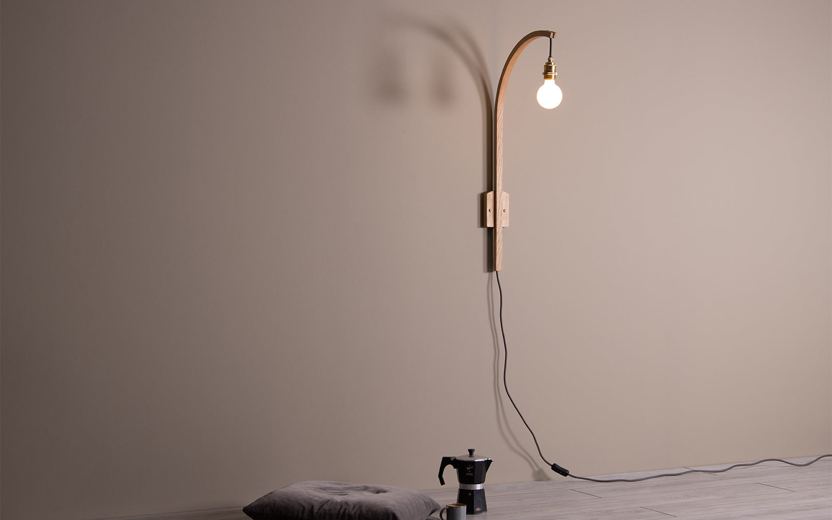 Tilow Wall Light