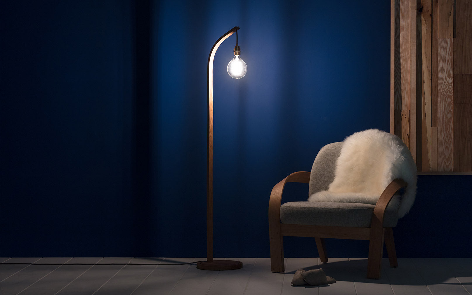 Mooring Floor Light with Red Flex
