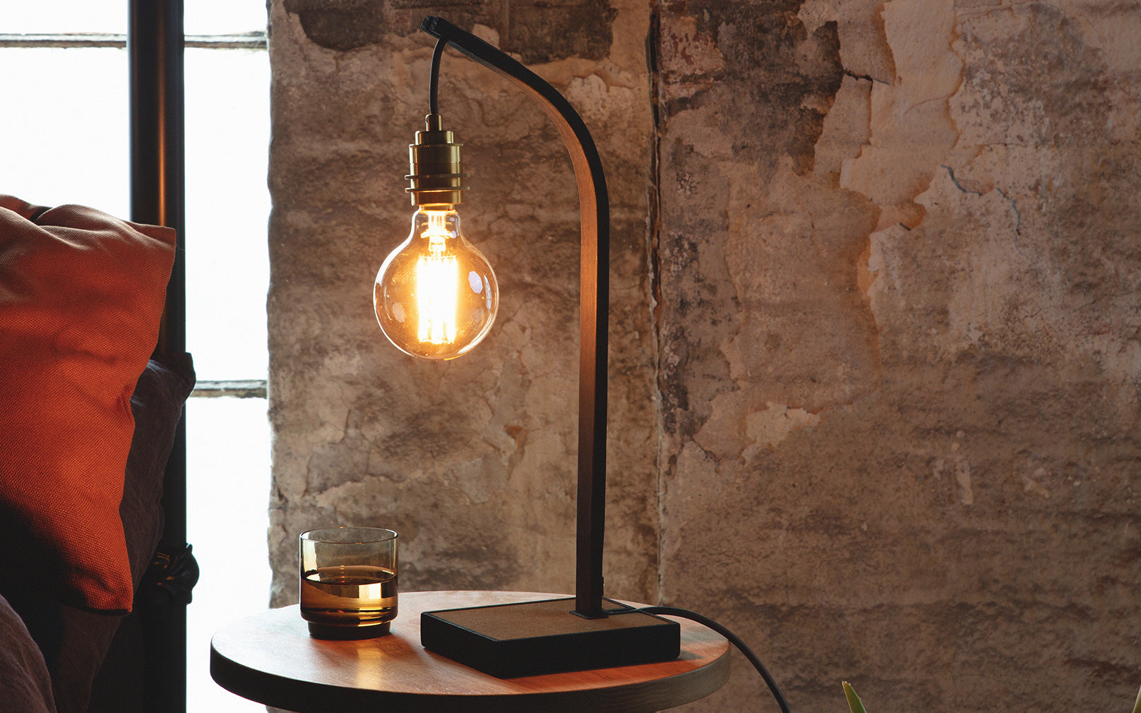 Noctis Wheal Table Light